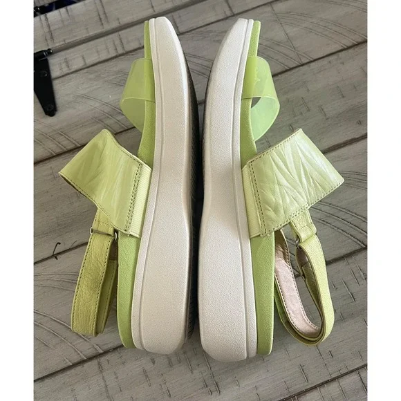 Vionic Karleen Wedge Comfort Sandals Women's Size 9 - Picture 8 of 9